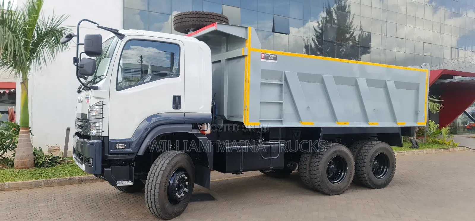 Isuzu Fvz 2025 White
