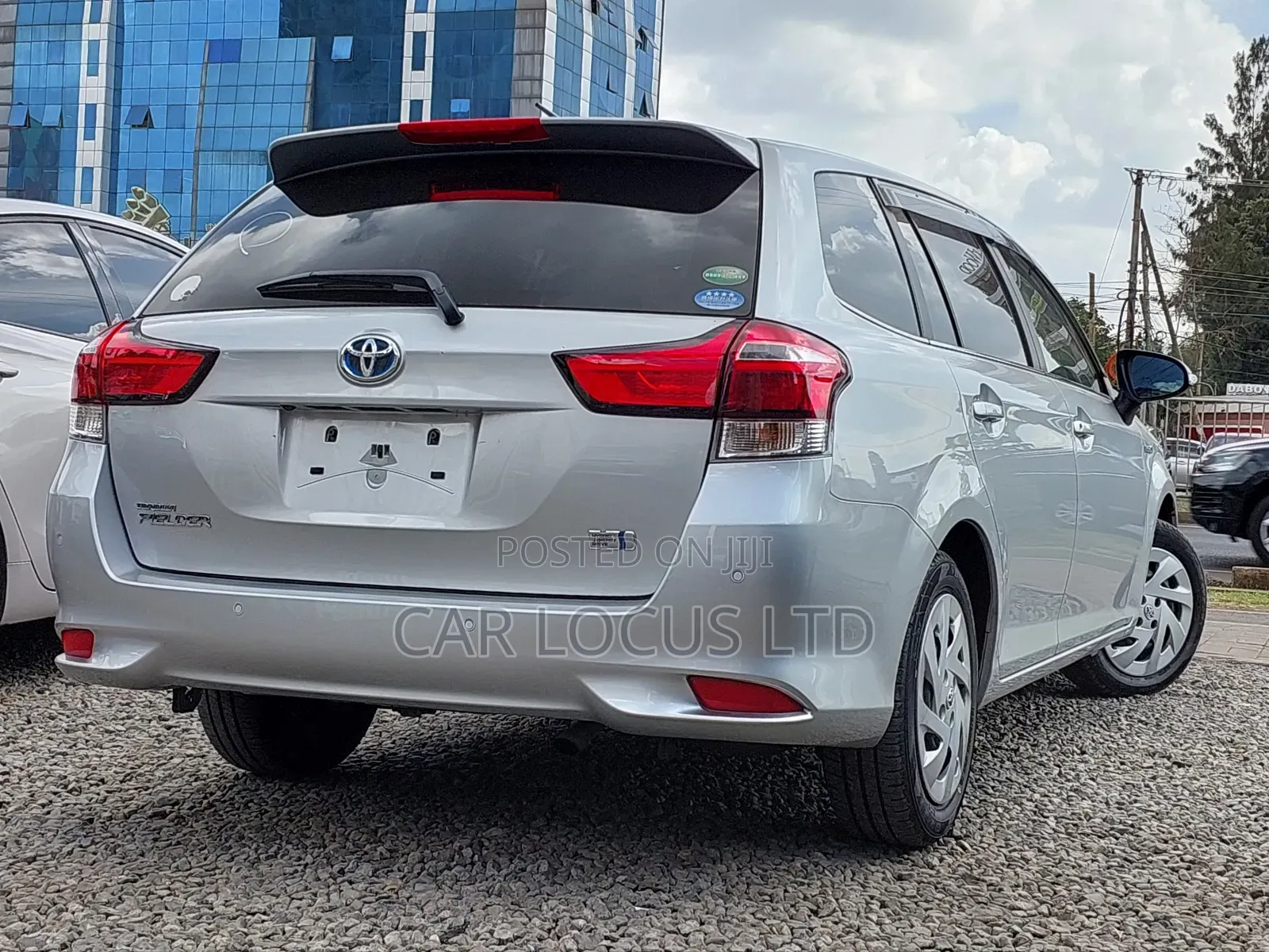Toyota Corolla Fielder 1.5 Hybrid FWD 2018 Silver
