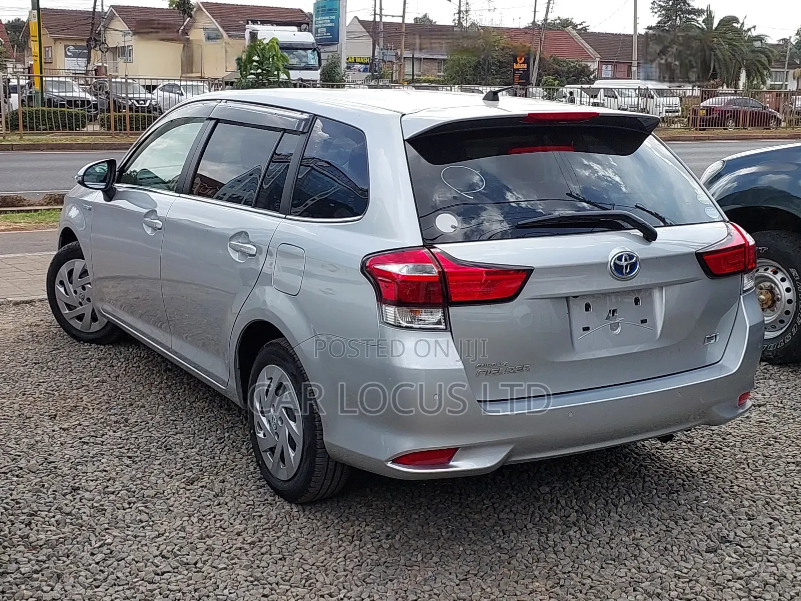 Toyota Corolla Fielder 1.5 Hybrid FWD 2018 Silver