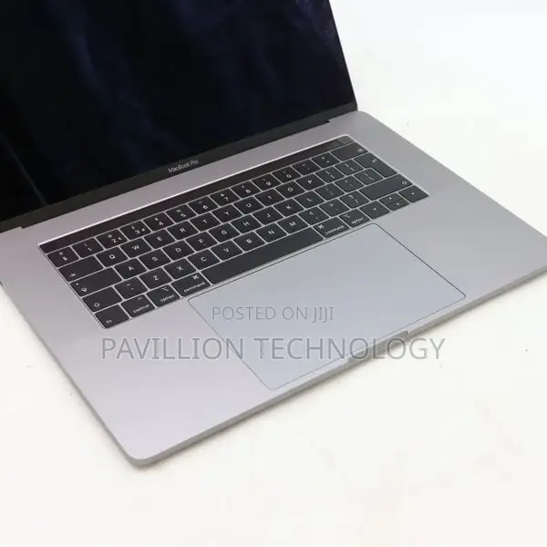 Laptop Apple MacBook Pro 16GB Intel Core i7 SSD 256GB