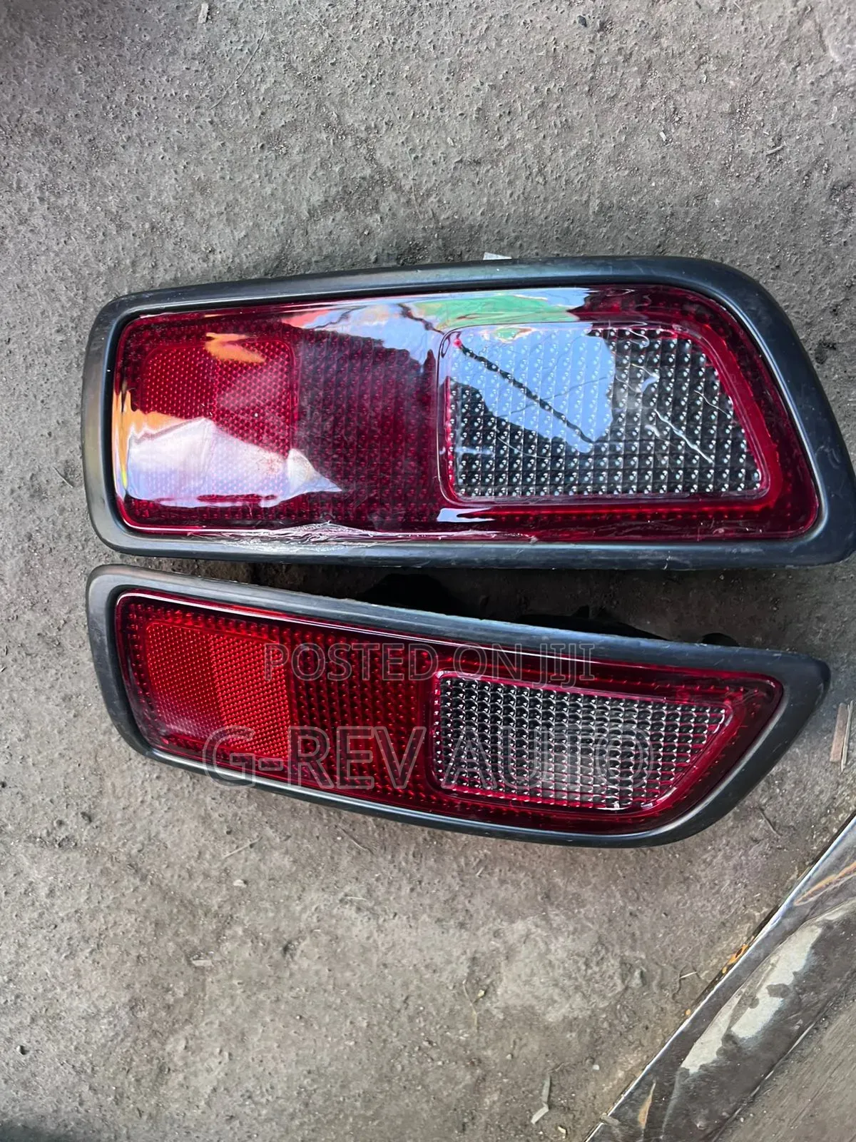 Prado J120 Rear Bumper Reflectors[Uk Model] in Stock.