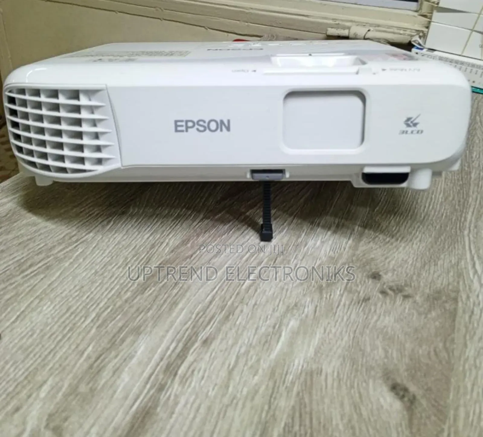 Epson Cb-S05 – Crystal Clear Projection Made Affordable