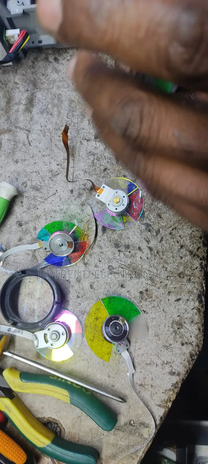 Affordable Projector Repair – Fast Service You Can Trust!