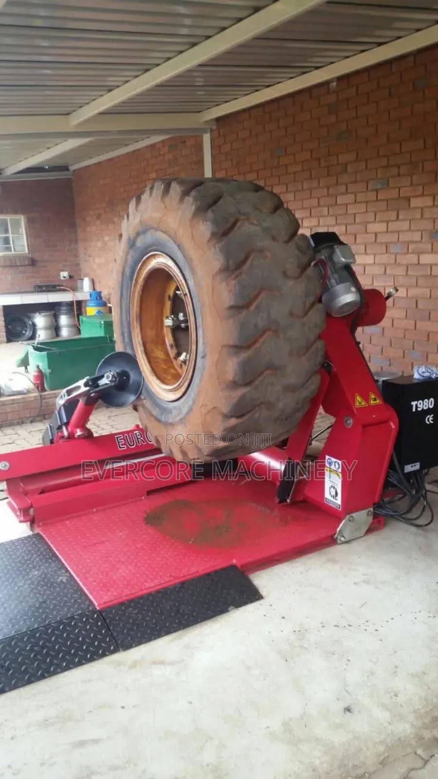 Commercial Truck Tyre Changer Machine From Size 14inch to 46inch.