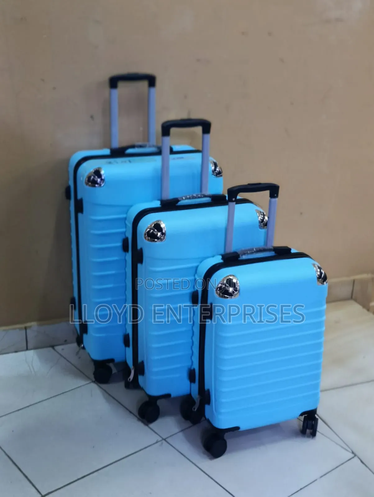 3 in 1 Luxurious Fibre Suitcases