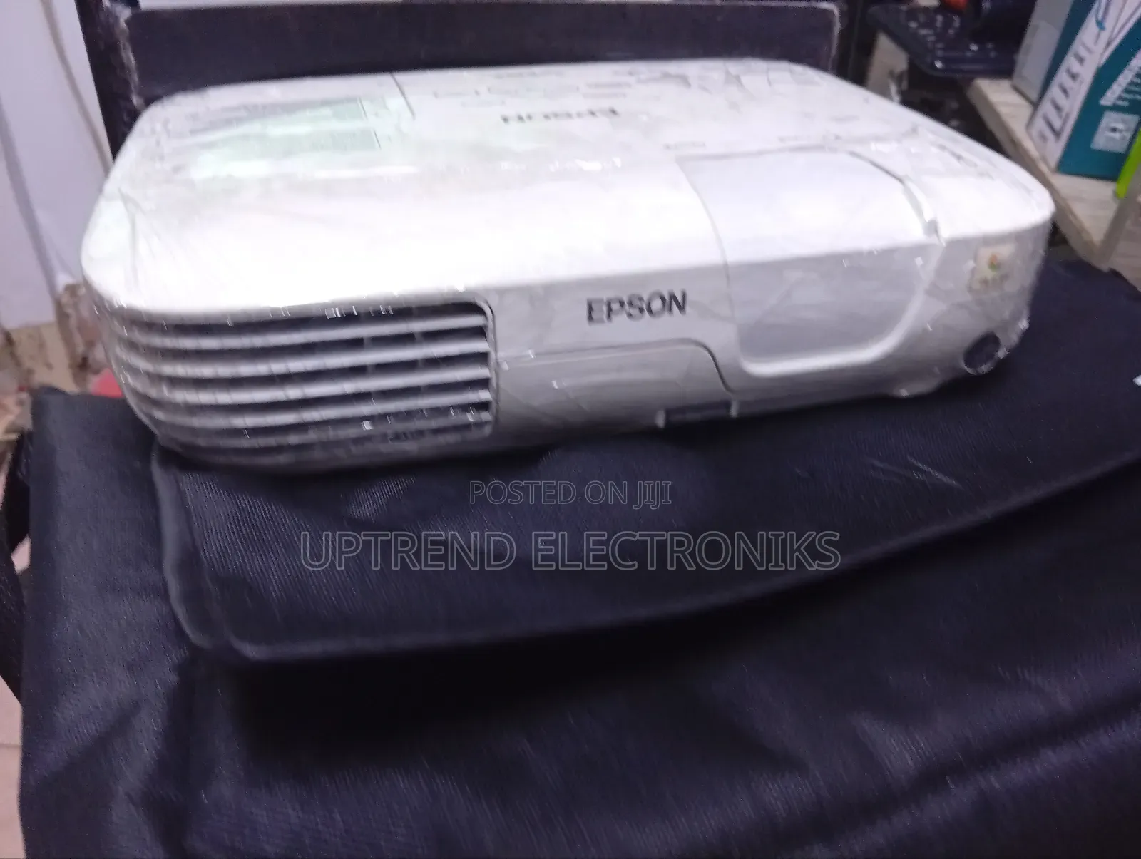 Epson Eb-S9 – Compact Projector With Big Quality Output