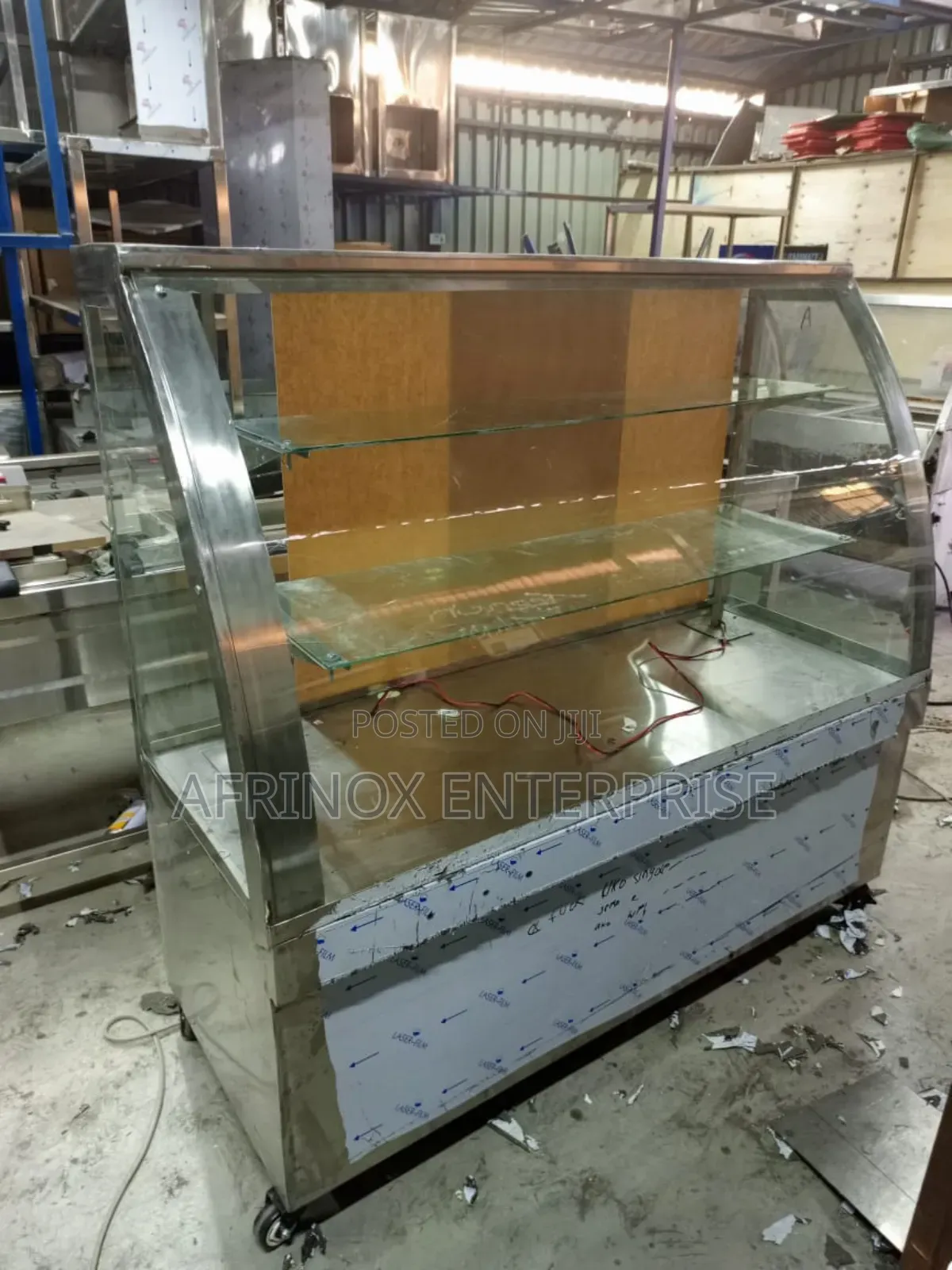 Quality Cake Display Chiller, Toughened Glass for Durability