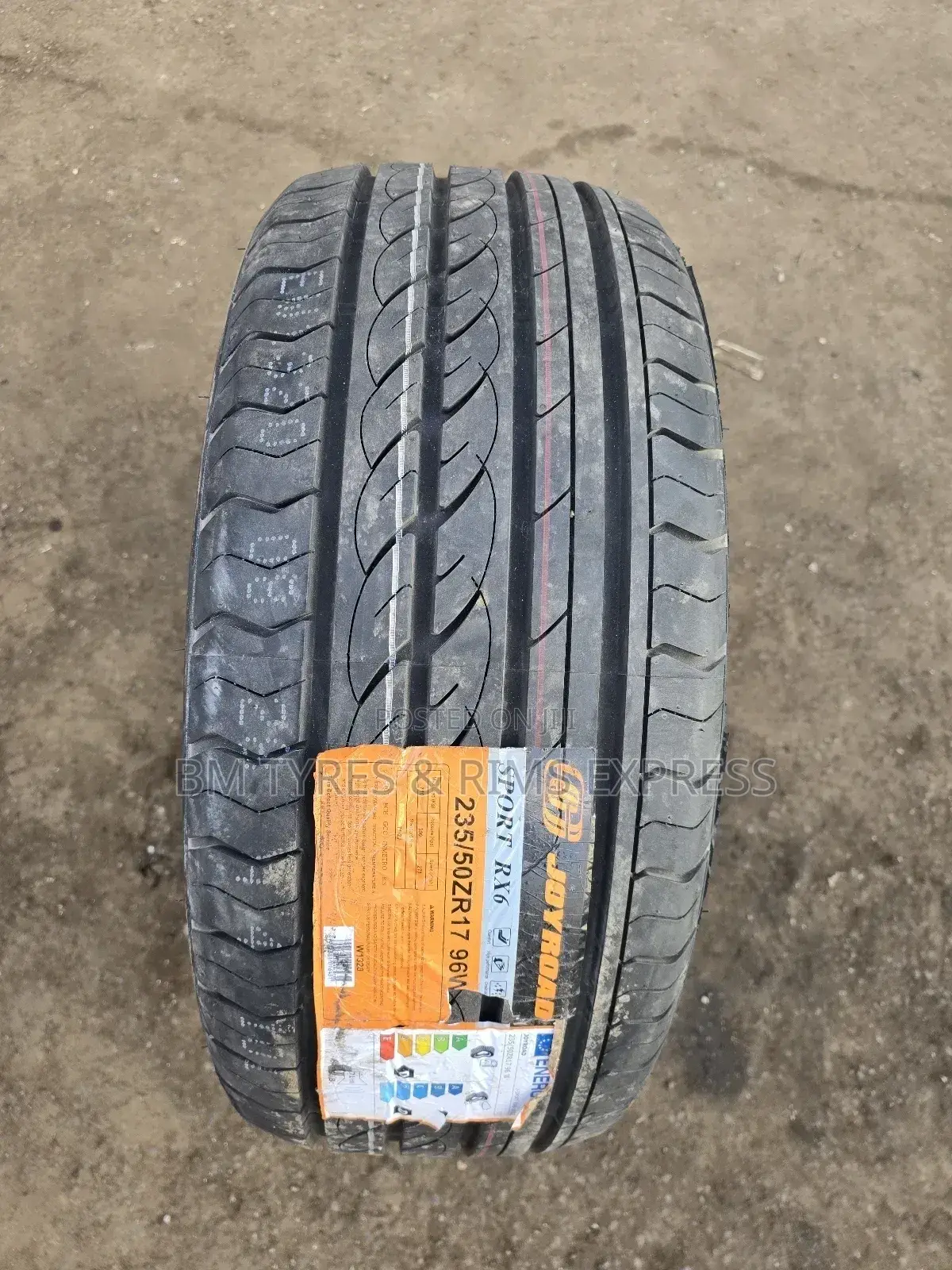 235 /50 R17 Centera Tyres.
