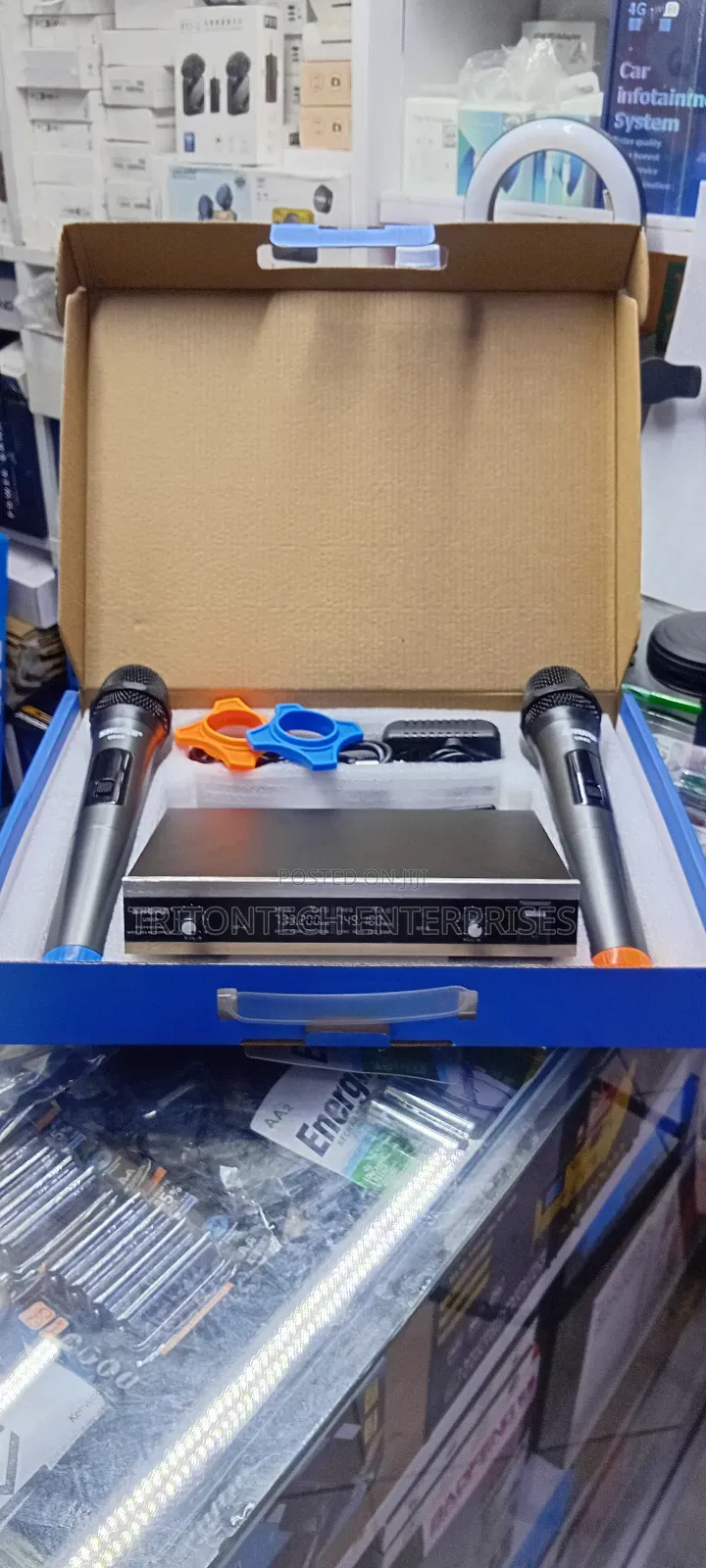 Shure Ur8d Wireless Mics 2 in 1