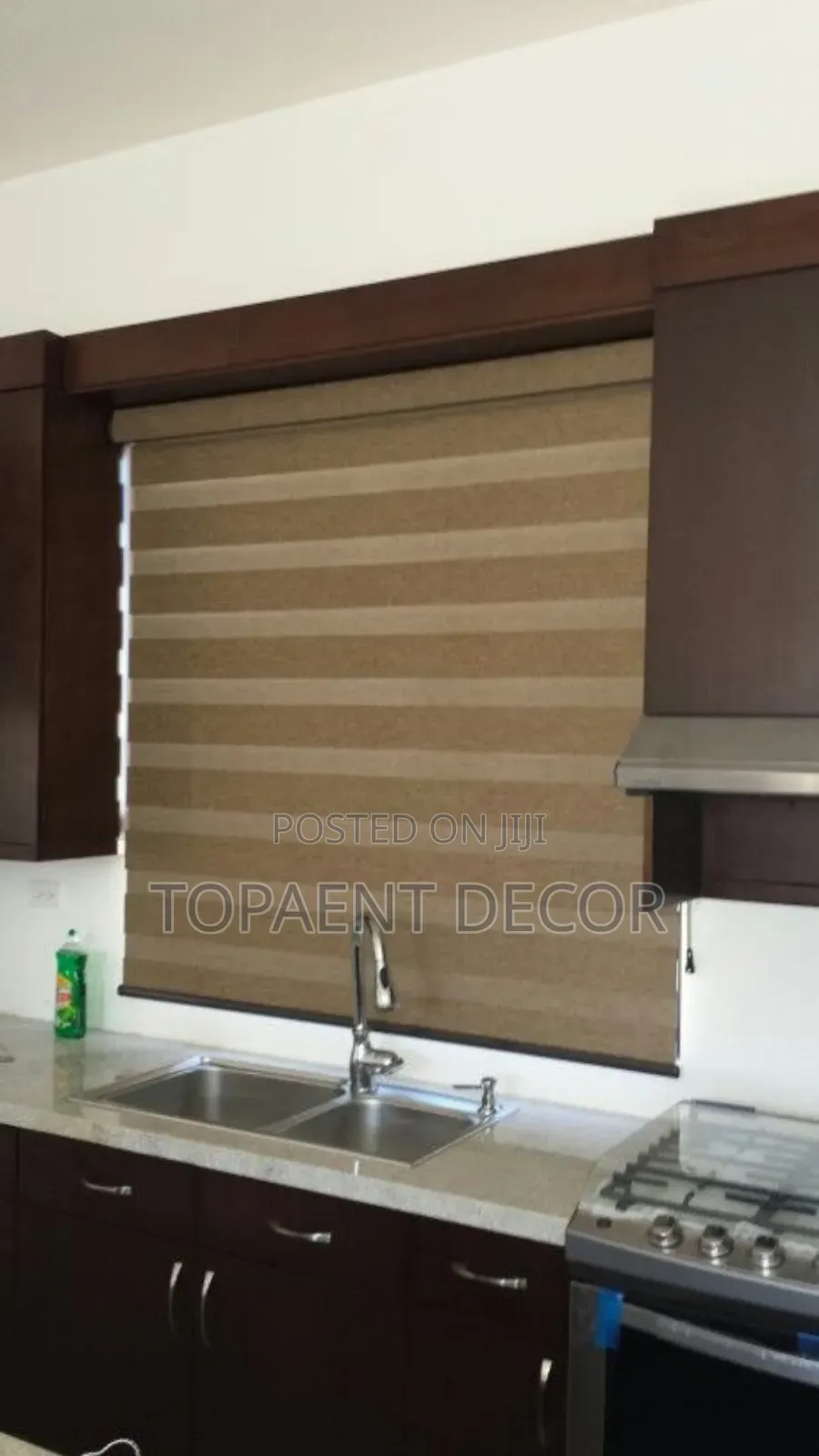 The Beauty Of Controlled Light With Horizontal Office Window Blinds