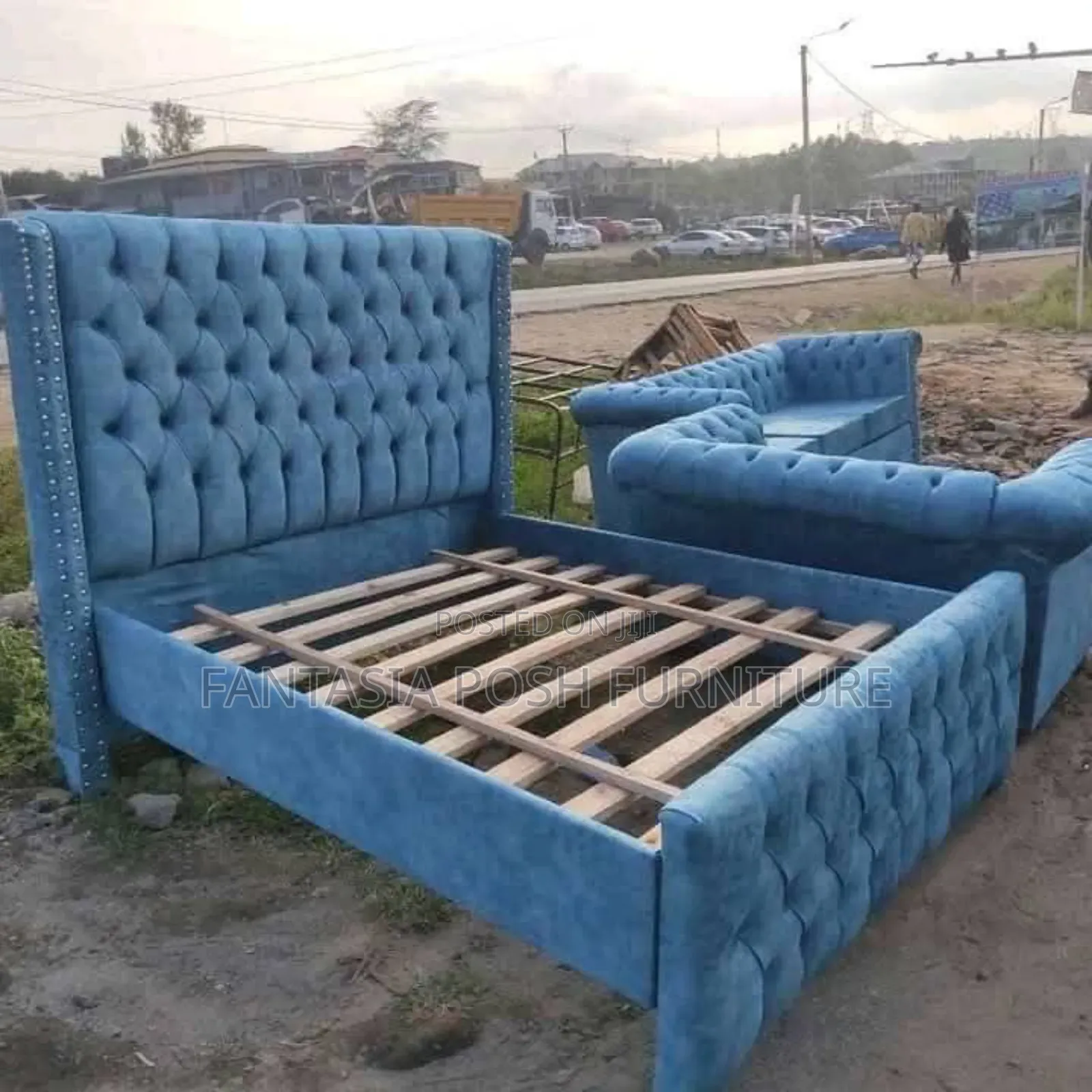 5x6 Luxurious Blue Tufted Bed