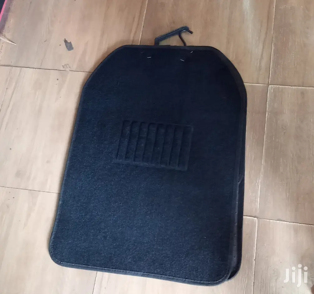 Woollen 5 Seater Car Floor Mats, Free Delivery Within Nairobi Town.