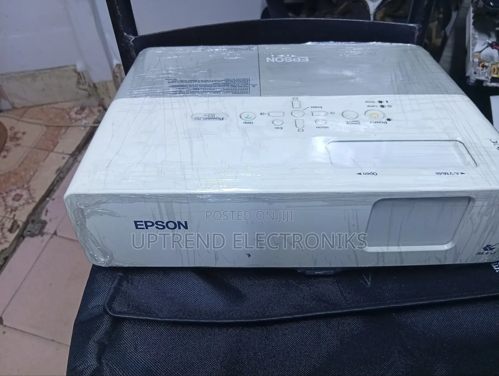 Epson Powerlite 83 – Ready for Any Presentation!