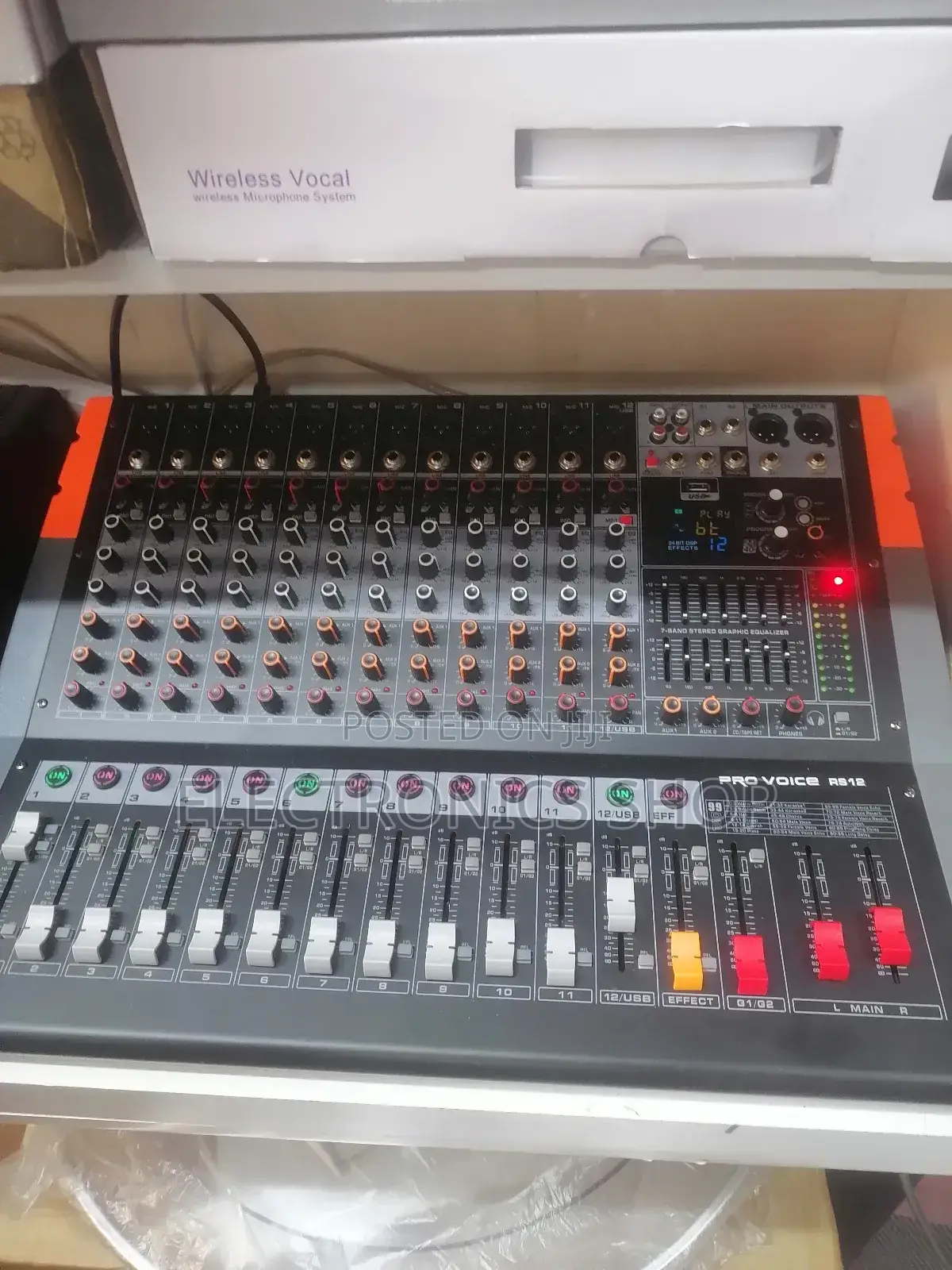 Max 12 Channel USB /Bt Powered Mixer
