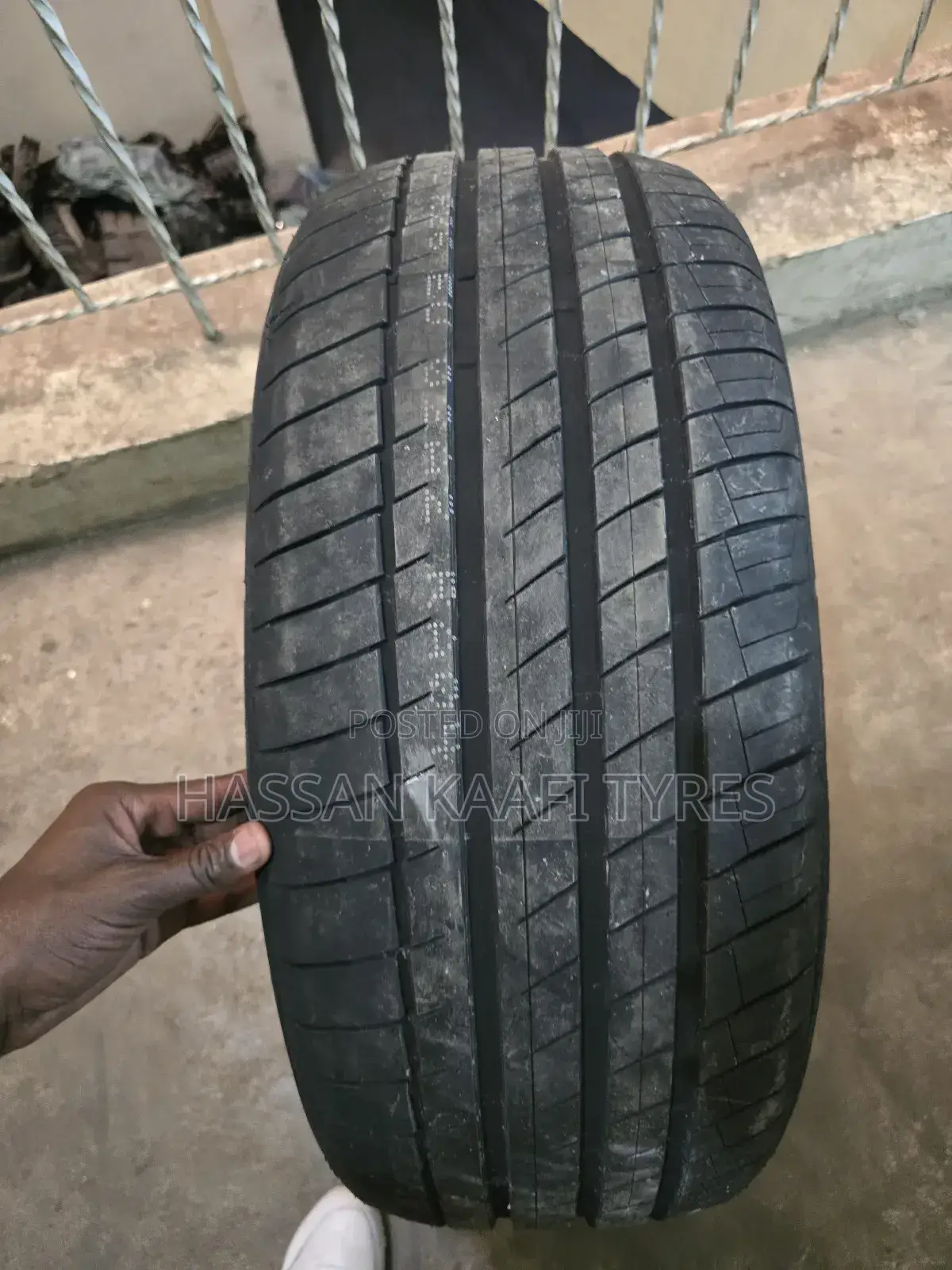 275/40r22 Habilead Tyre