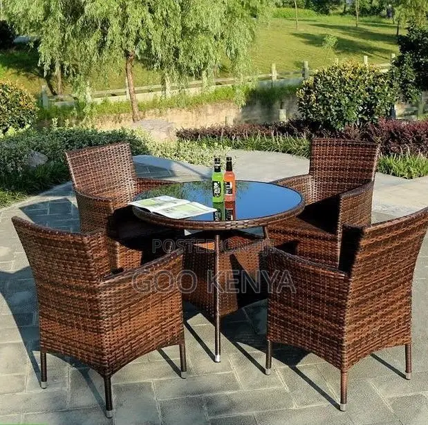 Home Dining Set; Weather-Resistant Outdoor Rattan Round Bistro Set
