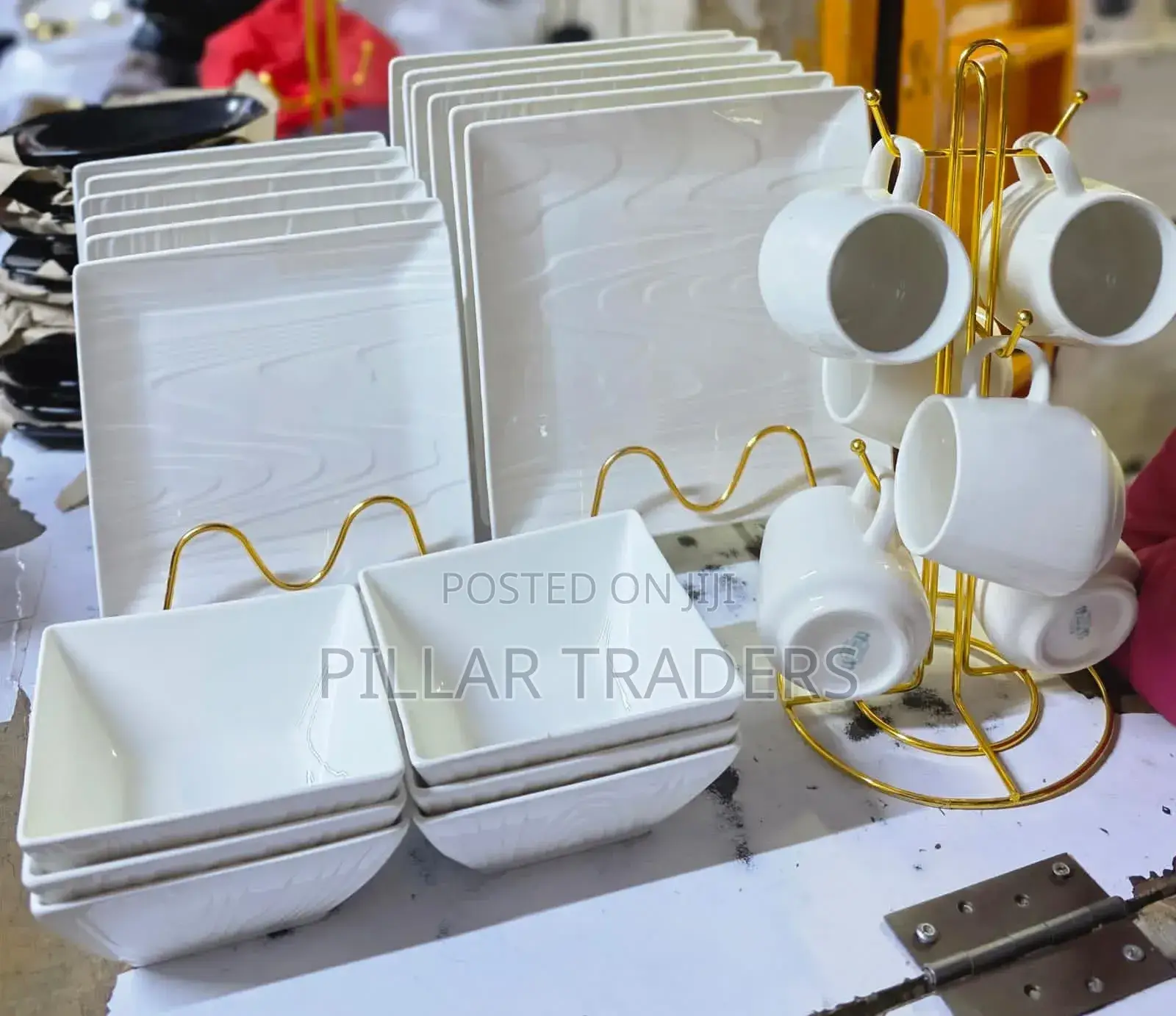 24 Pieces Dinner Set