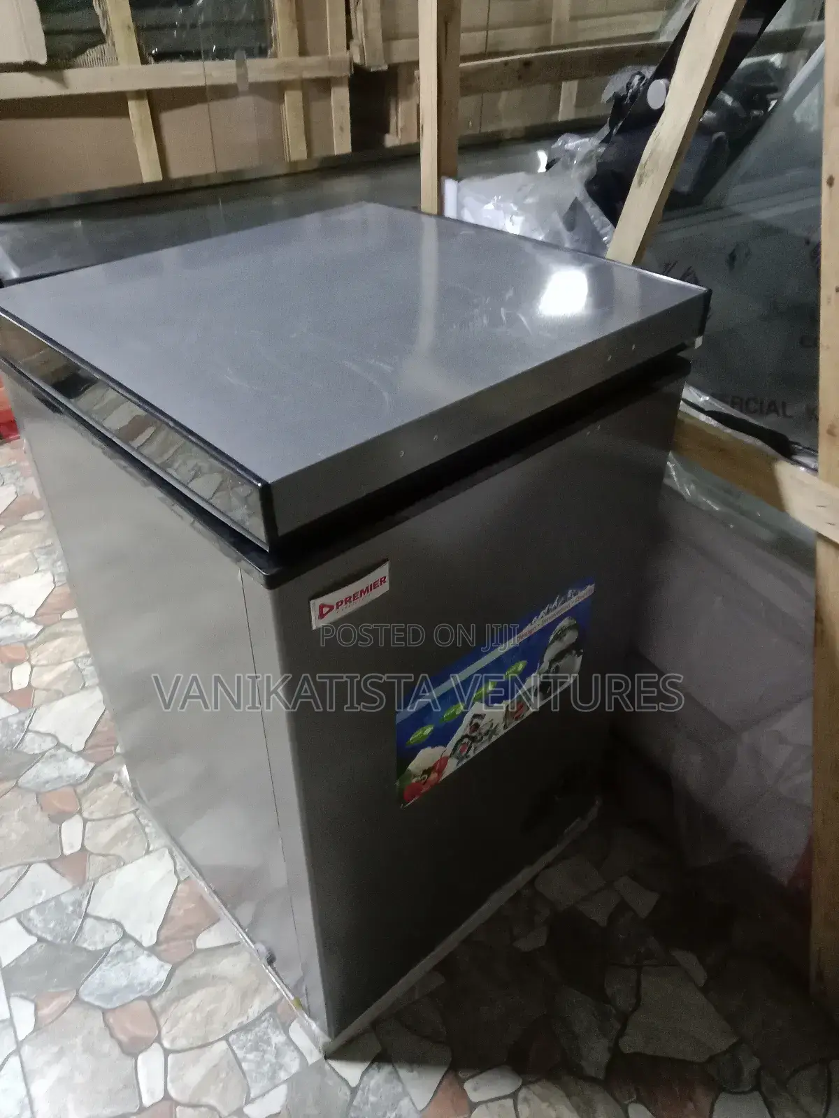 Commercial Deep Freezer – Heavy Duty
Built for Continuous Use,