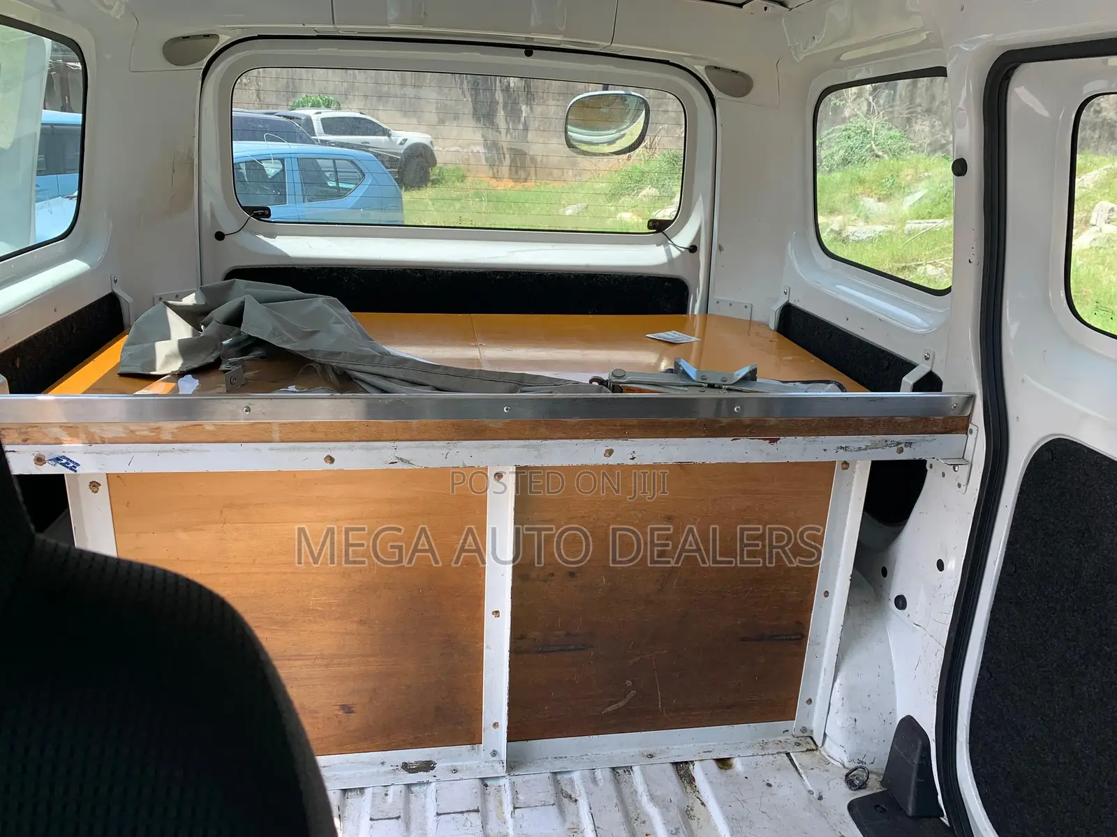 Nissan NV200 2018 White