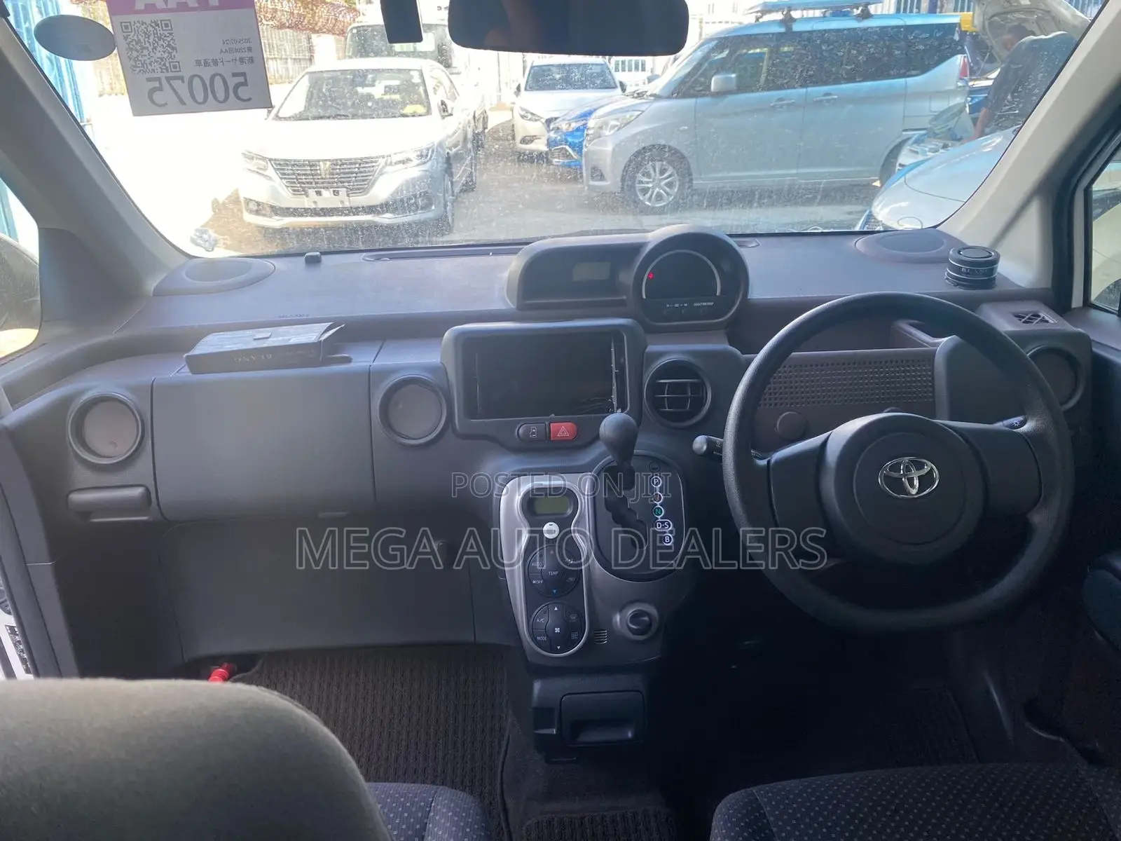 Toyota Spade 2018 White