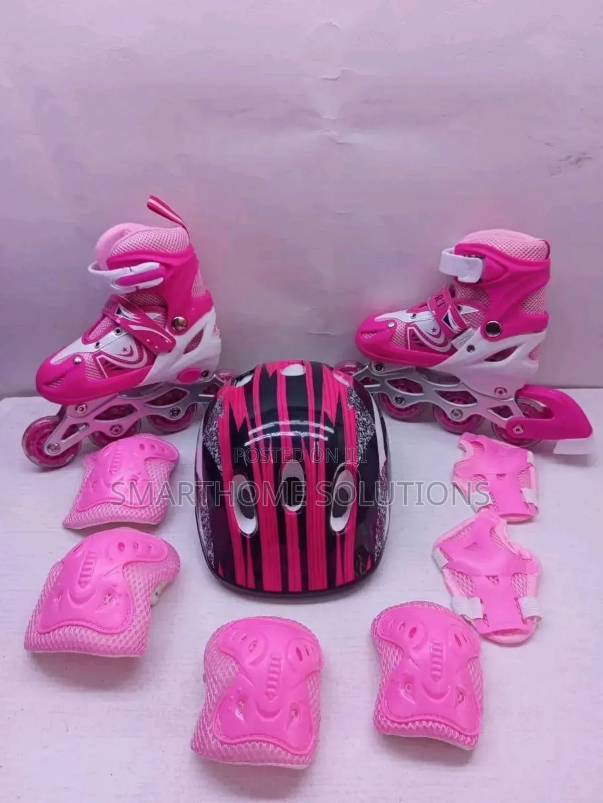 Complete Roller Skating Shoes With Protective Gears Pink