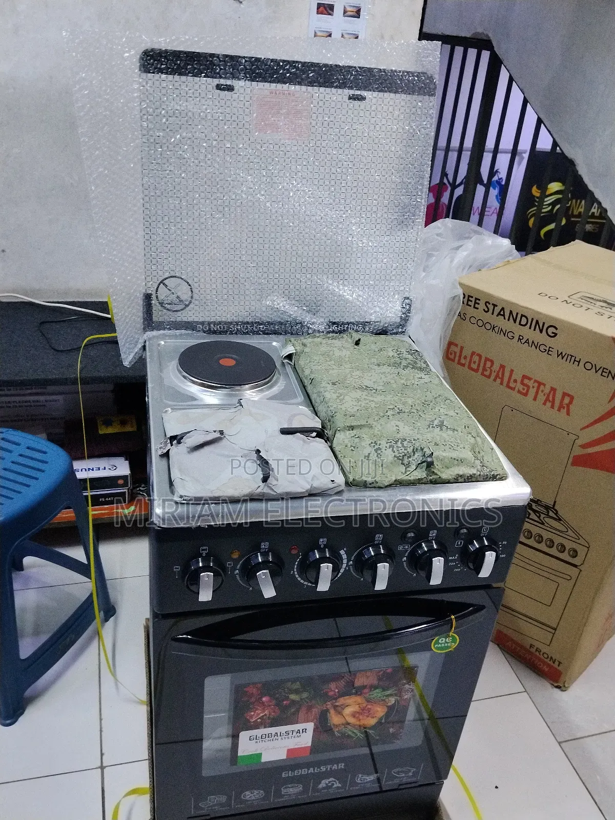 Globalstar 50 by 55 Jet 3gas and 1 Electric Cooker With Electric Oven