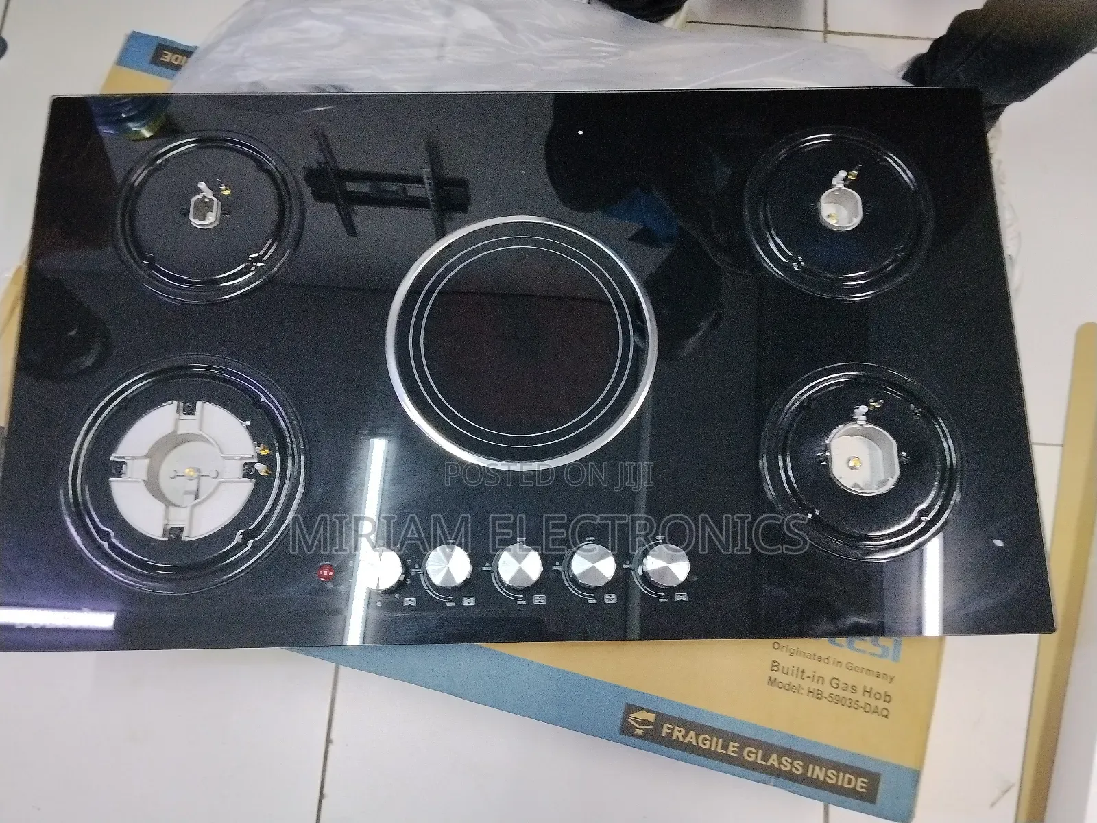 Bolesi Hob 4gas and 1 Electric Tempered Glass,1 Wok