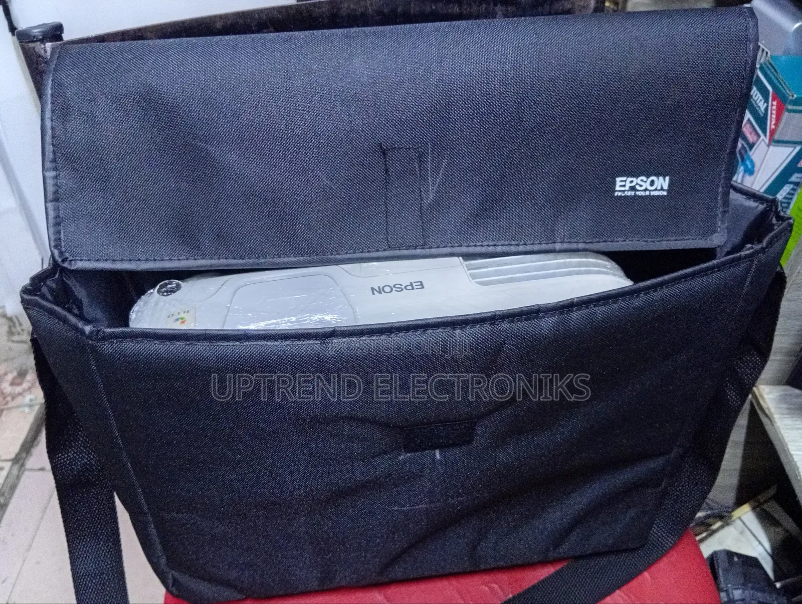 Premium Comfort Projector Bag  – Soft Grip Strong Build