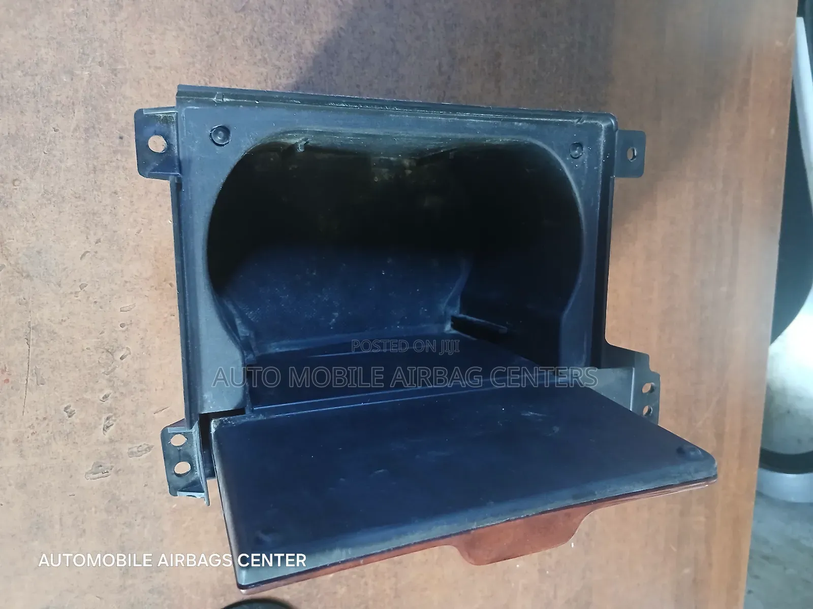 Premio 240 / Allion 240 Cup Holder