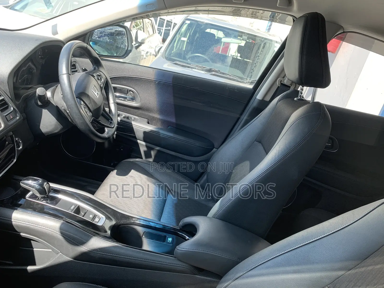 Honda Vezel 1.5 Hybrid 4WD 2018 Black