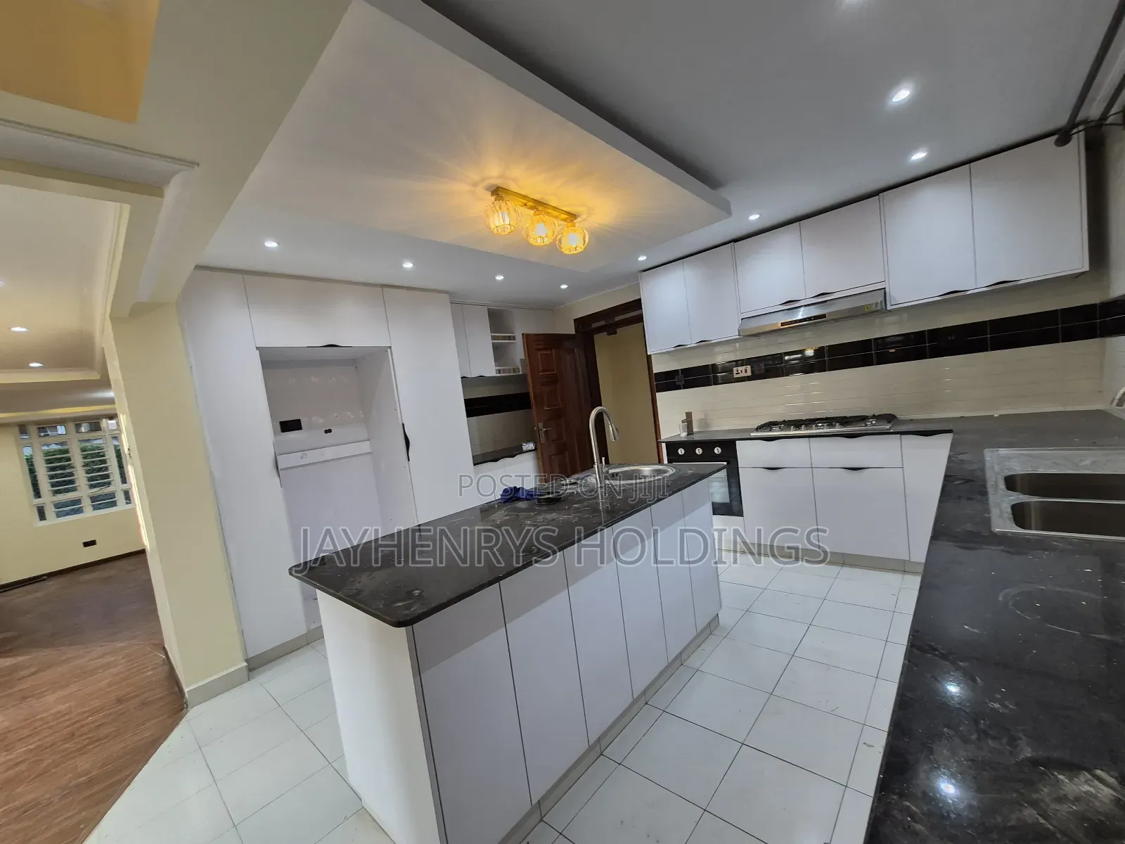 5bdrm House in Roysambu for rent