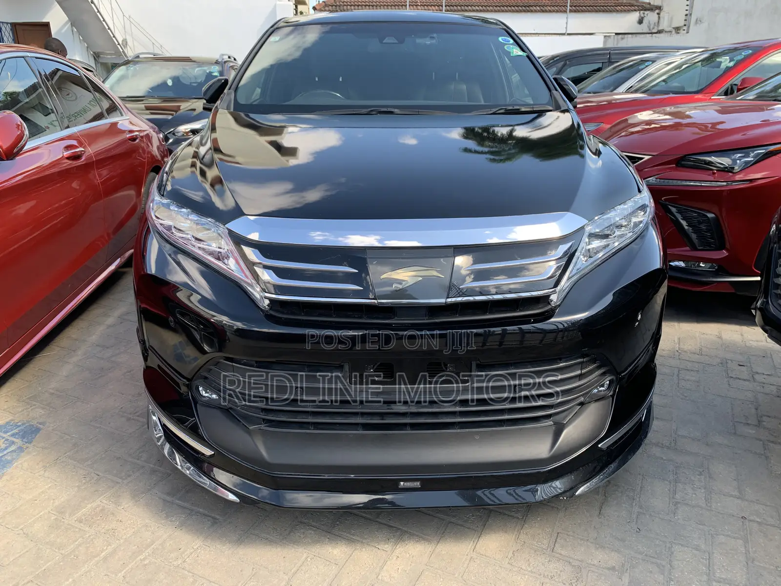 Toyota Harrier 2.0 4WD 2018 Black