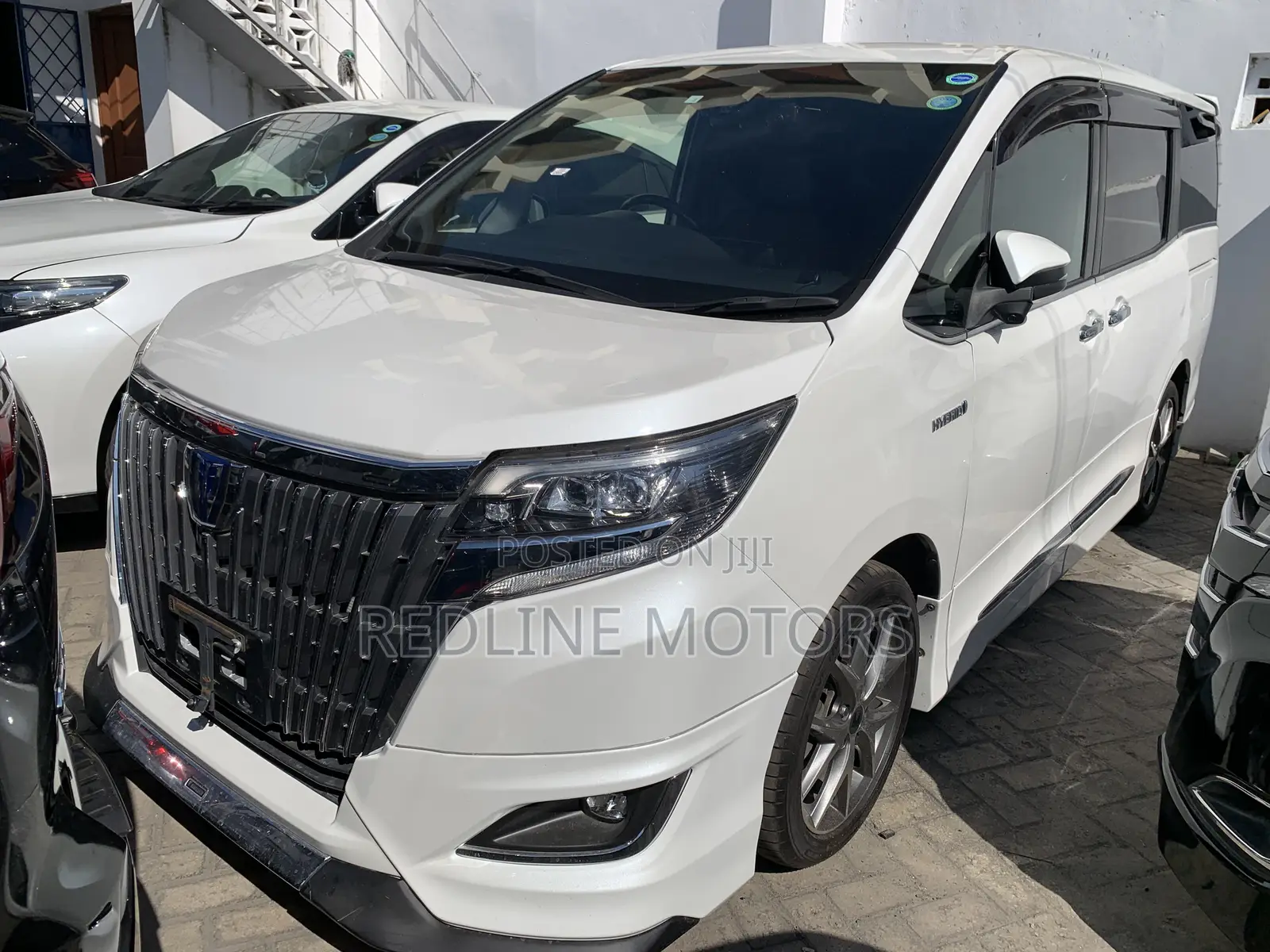Toyota Esquire 1.8 FWD Hybrid (7 seater) 2018 White