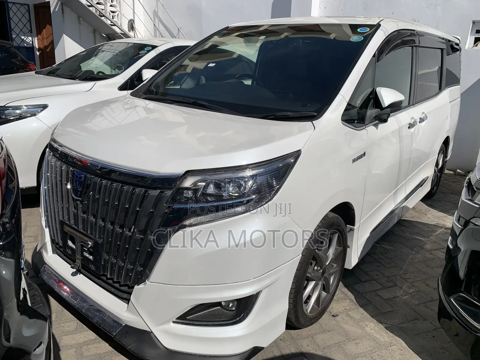 Toyota Esquire 1.8 FWD Hybrid (7 seater) 2018 White