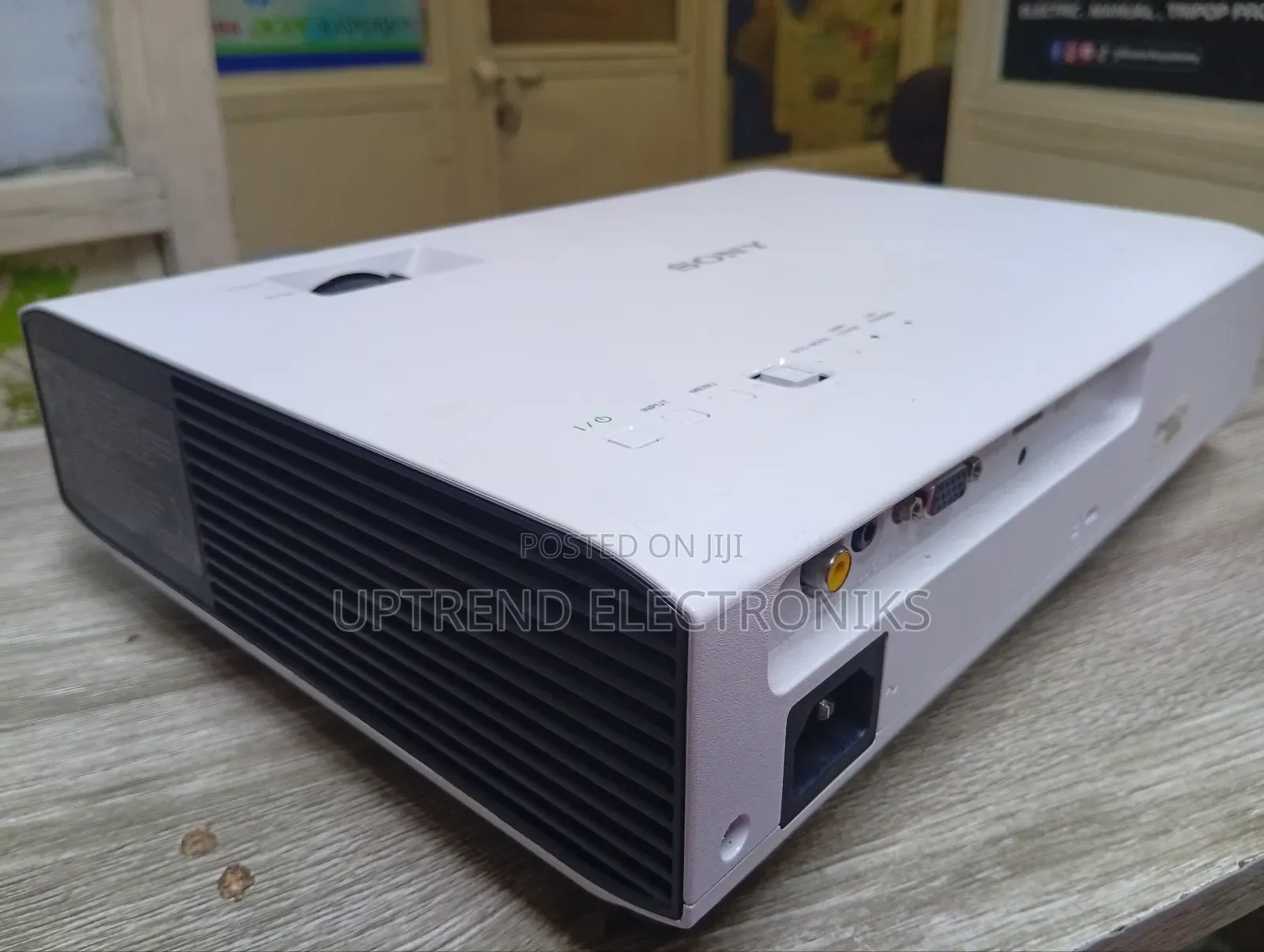  Sony Dx-X140 – Smart, Bright Reliable
