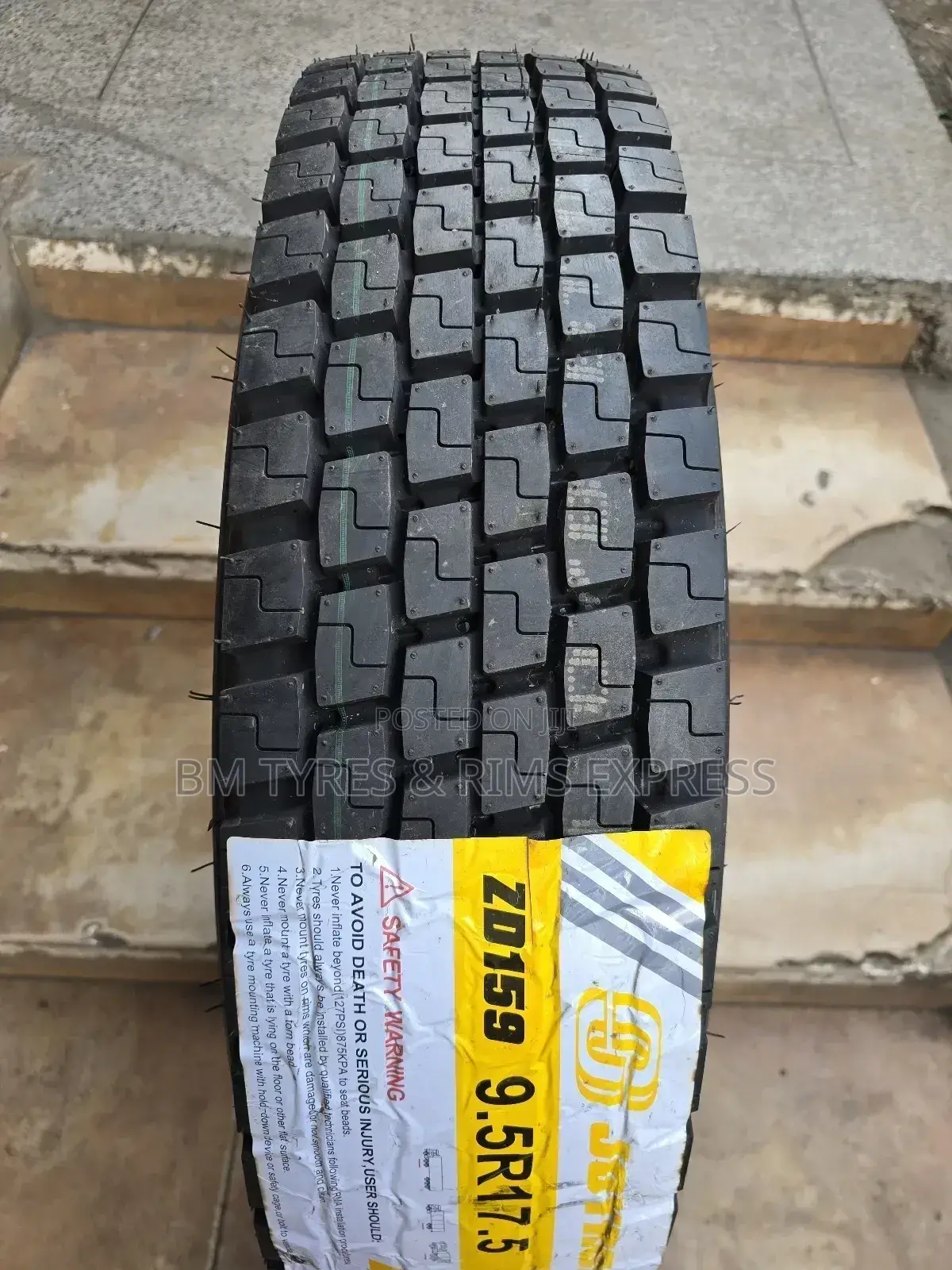 9.5 R17. 5 JOYROAD TIRES (Diff)