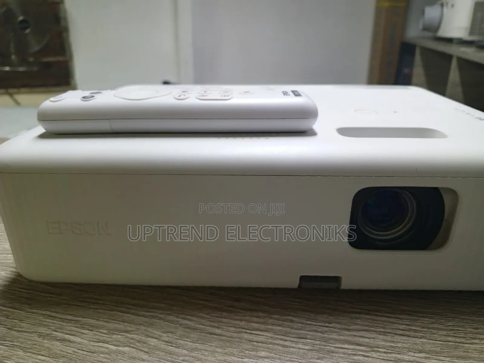 Epson Co-Wo1 Projector–Bright,Compact Built for Smooth Presentations