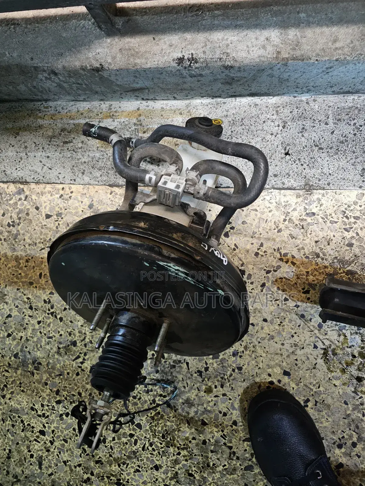 Hilux Vigo Brake Booster