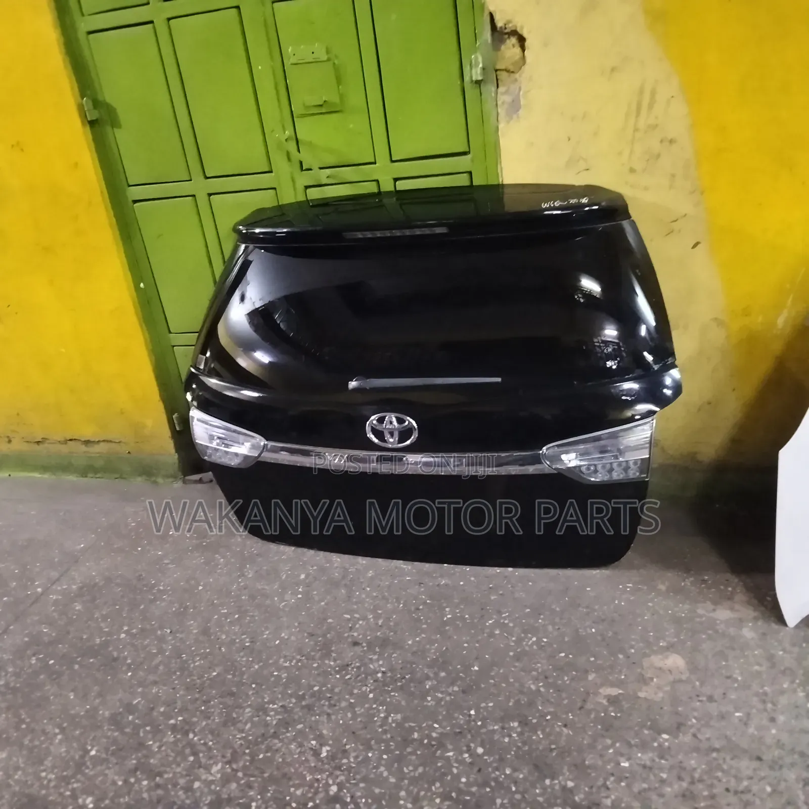 Toyota Wish Model 2015/2017 Tailgate/Boot Complete. Clean Ex Japan
