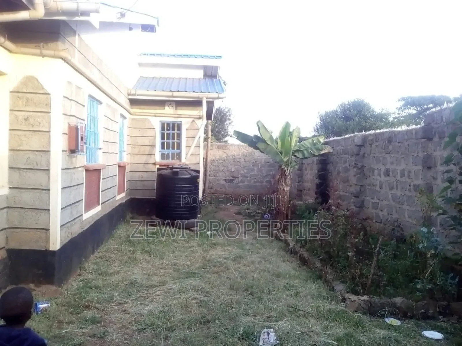 3bdrm Bungalow in Sunrise Estate for sale