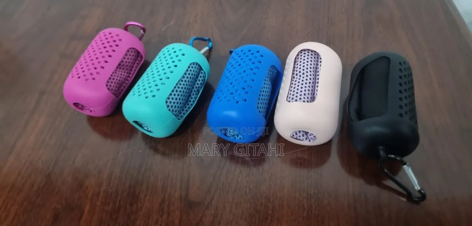 Portable Sports Quick Dry Cool Towel in Silicone Pocket