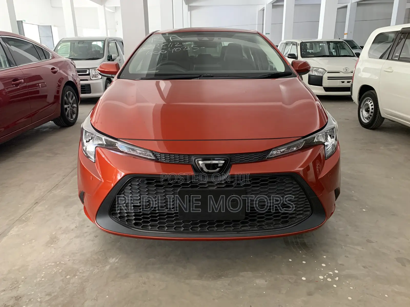 Toyota Corolla LE Eco (1.8L 4cyl 2A) 2019 Orange