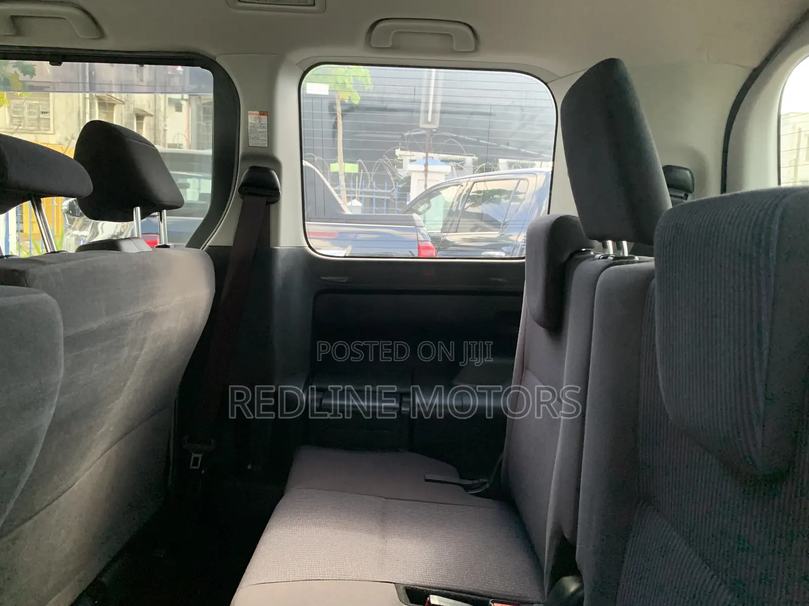 Toyota Voxy 2019 Silver