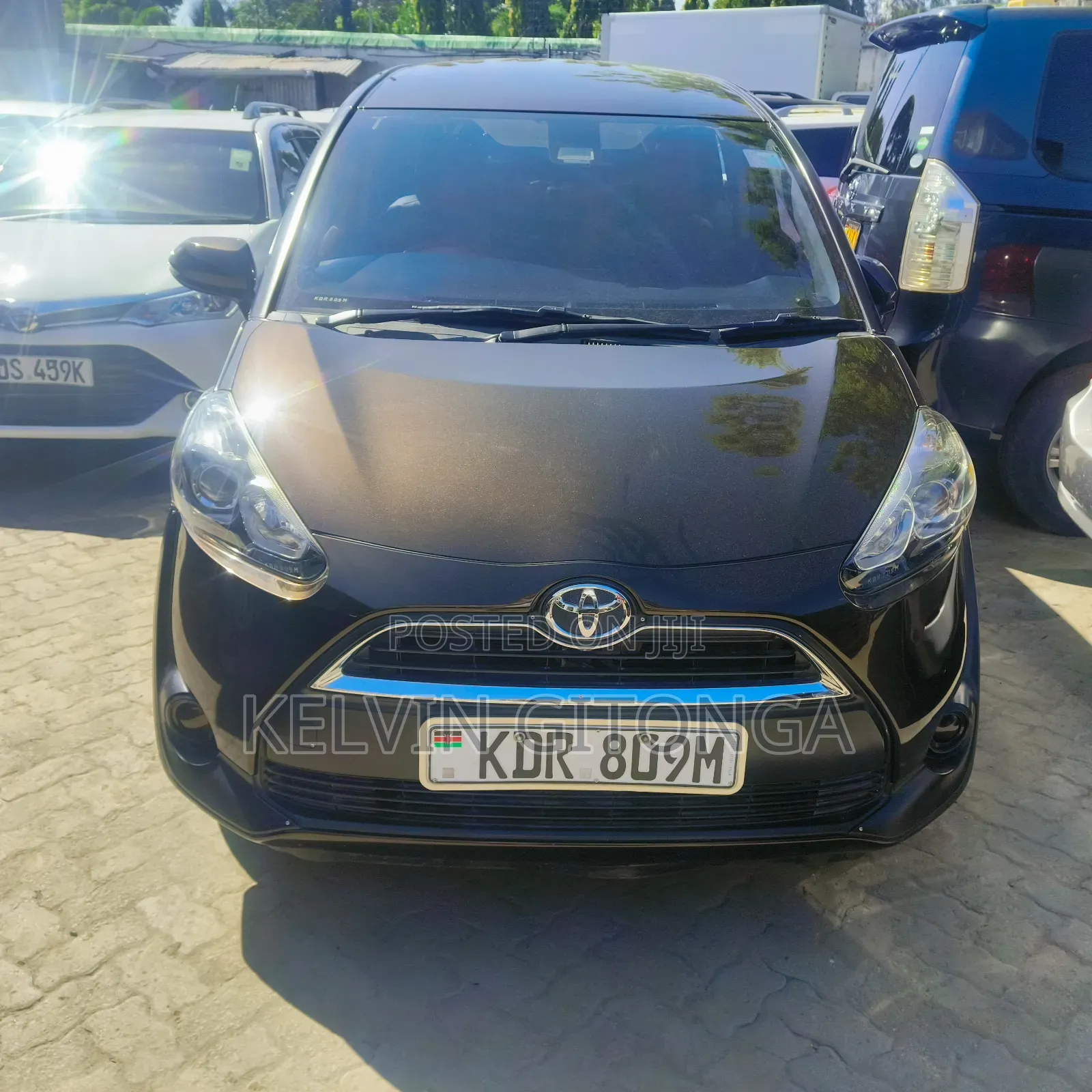 Toyota Sienta 2018 Beige
