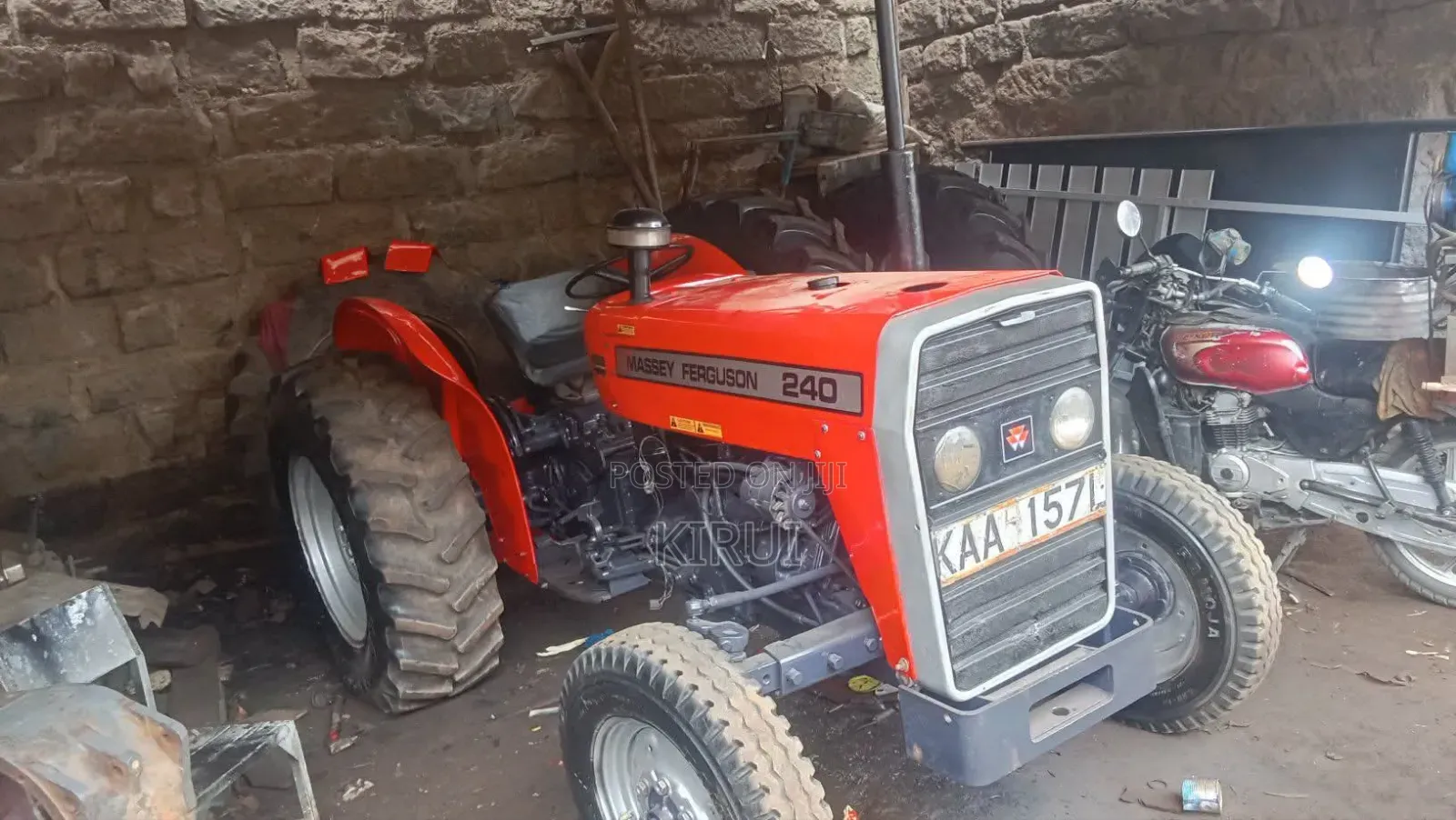 Massey Ferguson 240
