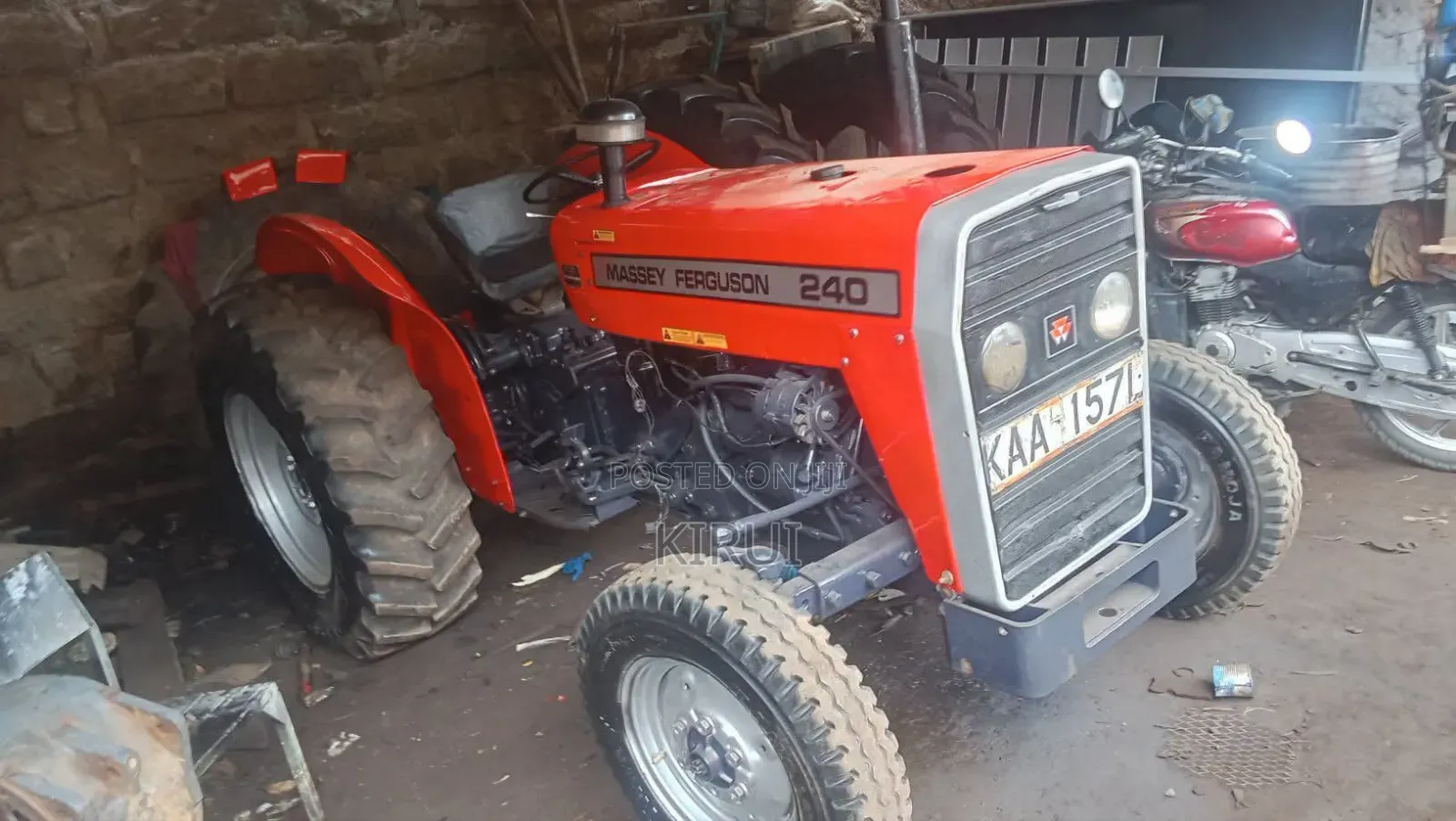 Massey Ferguson 240