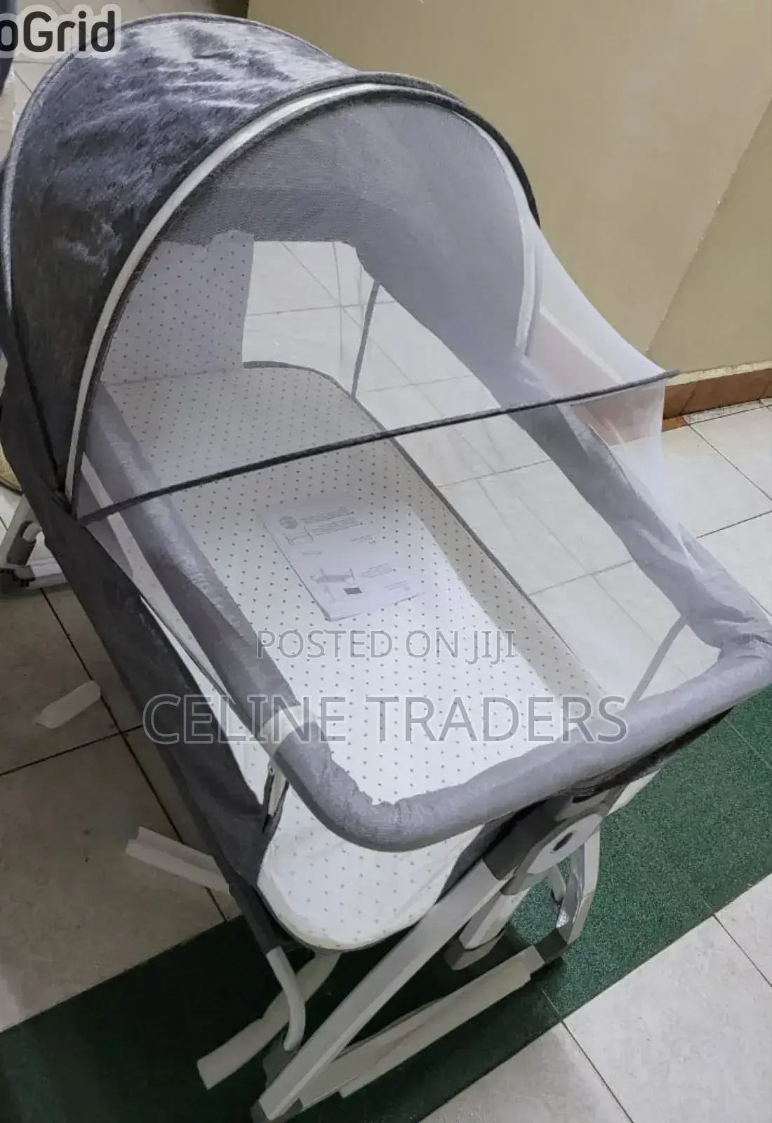 Adjustable Baby Bassinet With Mosquito Net Rocking Function