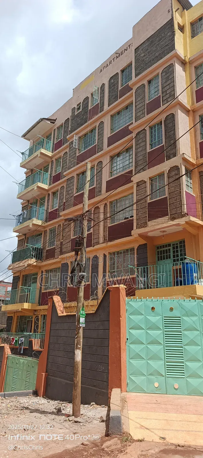 2bdrm Block of Flats in Season Street, Seasons Estate for sale