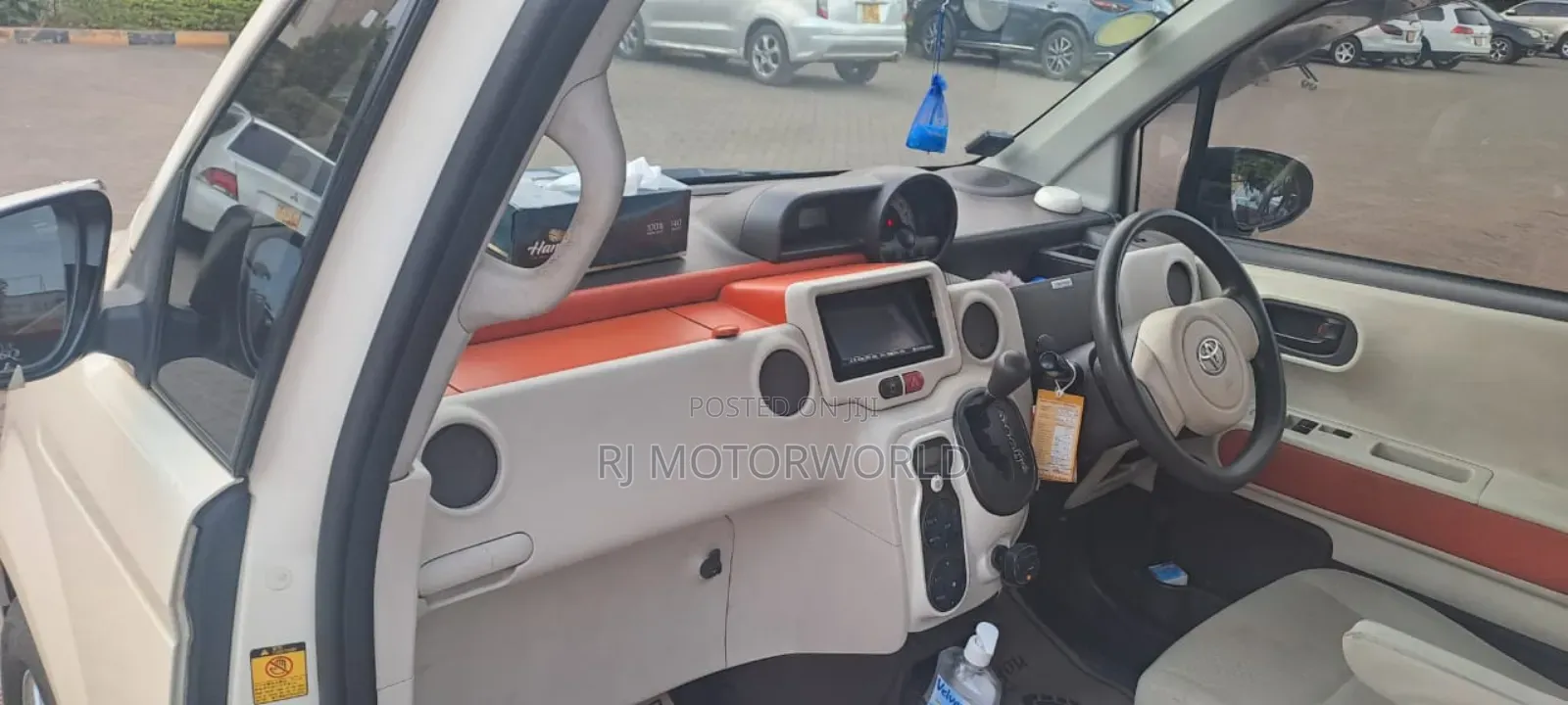 Toyota Porte 1.5 FWD 2013 Beige