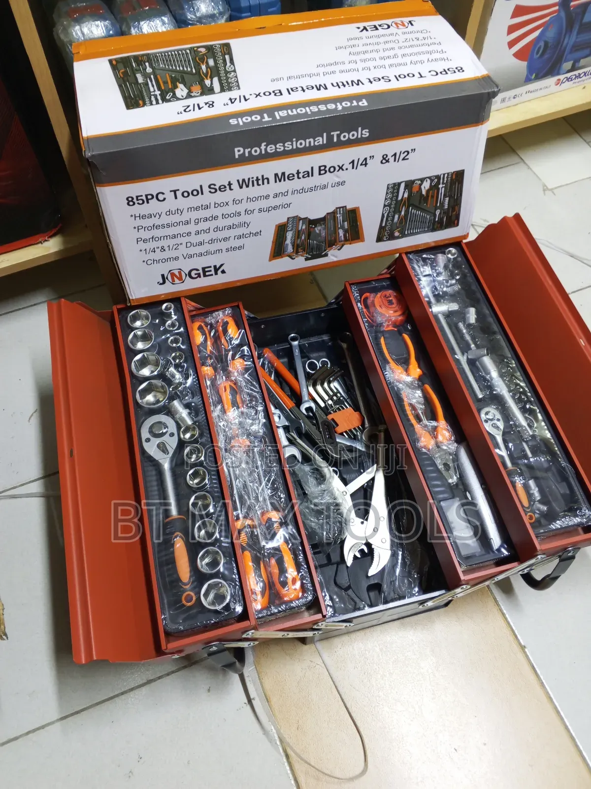850pcs Tool Set With Metal 1/4" 1/2"